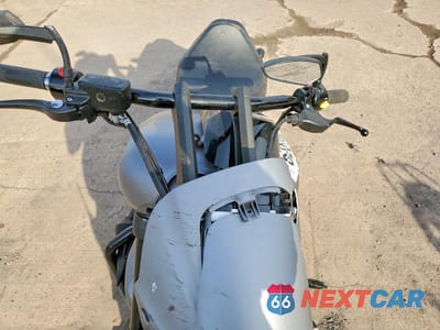 Piąte zdjęcie samochodu w środku: 2017 SUZUKI VZR1800 VIN:JS1VY53A4H2100693 - miniatura