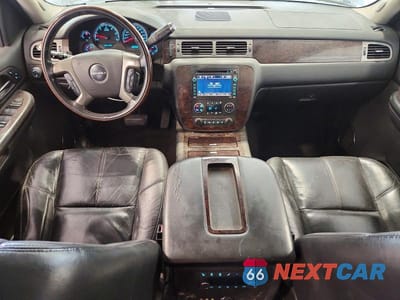Zdjęcie 8 z 13 samochodu: 2008 GMC YUKON XL DENALI VIN:1GKFK66858J228798 - miniatura