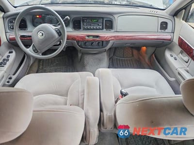 Zdjęcie 8 z 12 samochodu: 2001 MERCURY GRAND MARQUIS GS VIN:2MEFM74W01X642144 - miniatura