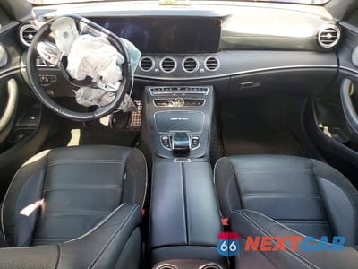 Zdjęcie 8 z 13 samochodu: 2020 MERCEDES-BENZ E 63 AMG-S 4MATIC VIN:W1KZH8KB1LA816331 - miniatura