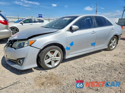 2014 TOYOTA CAMRY SE 4T1BF1FK0EU362458 - główne zdjęcie licytacji z USA - miniatura