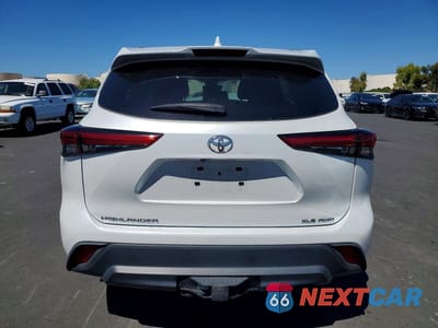 Zdjęcie 6 z 14 samochodu: 2022 TOYOTA HIGHLANDER XLE VIN:5TDHZRBH2NS221460 - miniatura