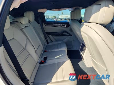 Zdjęcie 11 z 13 samochodu: 2022 PORSCHE CAYENNE VIN:WP1AA2AYXNDA01494 - miniatura