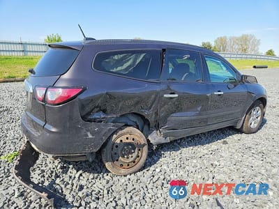 Trzecie zdjęcie samochodu z tyłu: 2017 CHEVROLET TRAVERSE LS VIN:1GNKVFED5HJ154483 - miniatura