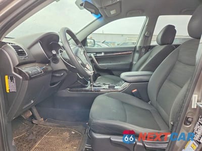 Zdjęcie 7 z 12 samochodu: 2015 KIA SORENTO LX VIN:5XYKT3A64FG607123 - miniatura