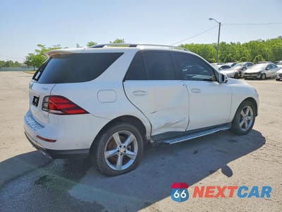 Trzecie zdjęcie samochodu z tyłu: 2016 MERCEDES-BENZ GLE 350 4MATIC VIN:4JGDA5HB0GA805868 - miniatura