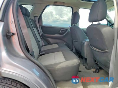 Zdjęcie 10 z 12 samochodu: 2007 FORD ESCAPE XLT VIN:1FMYU03117KB68641 - miniatura