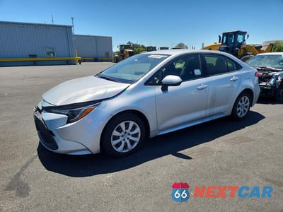 2020 TOYOTA COROLLA LE JTDEPRAE8LJ043113 - główne zdjęcie licytacji z USA - miniatura