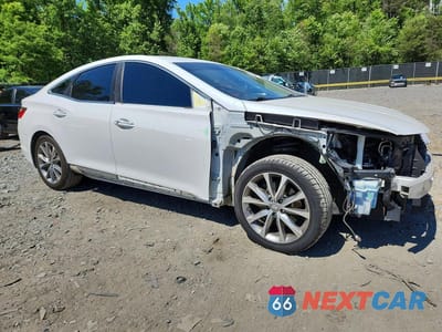 Czwarte zdjęcie samochodu z boku: 2015 HYUNDAI AZERA BASE VIN:KMHFG4JG8FA488024 - miniatura