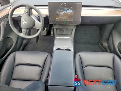 Zdjęcie 8 z 13 samochodu: 2025 TESLA MODEL Y VIN:7SAYGDED2SF313320 - miniatura