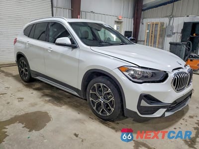 Czwarte zdjęcie samochodu z boku: 2021 BMW X1 XDRIVE28I VIN:WBXJG9C04M5U42811 - miniatura