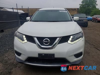 Piąte zdjęcie samochodu w środku: 2016 NISSAN ROGUE S VIN:KNMAT2MT7GP680511 - miniatura