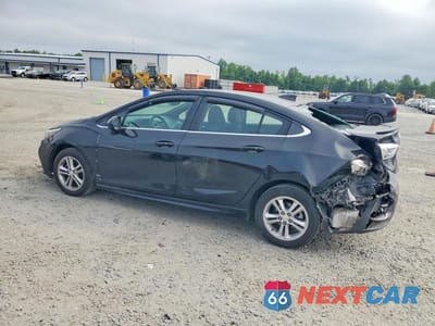 Drugie zdjęcie samochodu z przodu: 2018 CHEVROLET CRUZE LT VIN:1G1BE5SM0J7142552 - miniatura