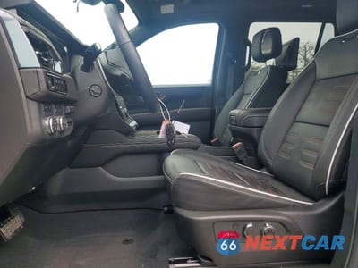 Zdjęcie 7 z 14 samochodu: 2025 GMC YUKON AT4 ULTIMATE VIN:1GKS2VRL4SR189266 - miniatura