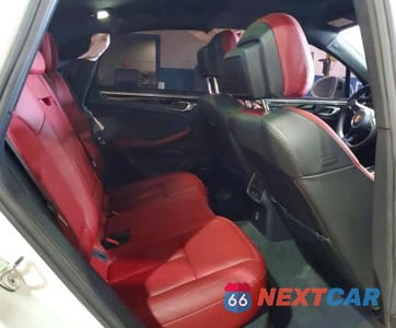 Zdjęcie 11 z 13 samochodu: 2022 PORSCHE MACAN VIN:WP1AA2A54NLB08343 - miniatura
