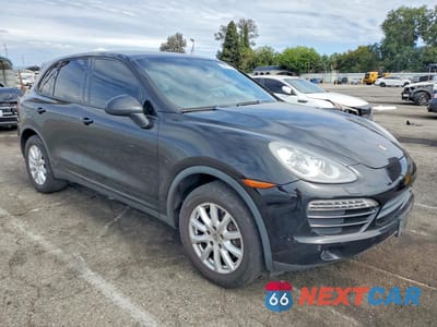 Czwarte zdjęcie samochodu z boku: 2013 PORSCHE CAYENNE VIN:WP1AA2A27DLA06202 - miniatura