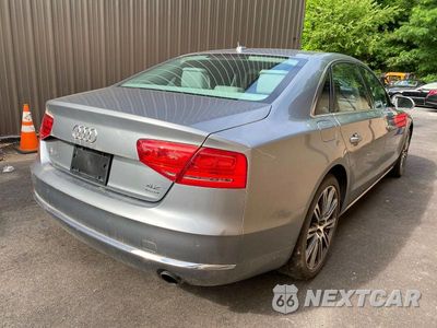 Czwarte zdjęcie samochodu z boku: 2011 AUDI A8 L QUATTRO VIN:WAURVAFD7BN018734 - miniatura