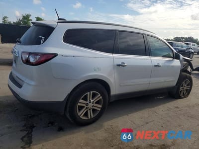 Trzecie zdjęcie samochodu z tyłu: 2016 CHEVROLET TRAVERSE LT VIN:1GNKRHKD8GJ276211 - miniatura