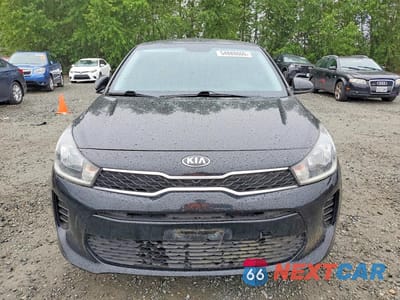 Piąte zdjęcie samochodu w środku: 2018 KIA RIO 5-DOOR LX VIN:3KPA25ABXJE095641 - miniatura