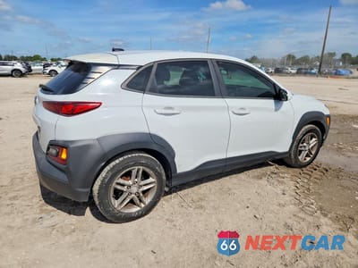 Trzecie zdjęcie samochodu z tyłu: 2019 HYUNDAI KONA SE VIN:KM8K12AA6KU235955 - miniatura