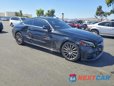 Czwarte zdjęcie samochodu z boku: 2019 MERCEDES-BENZ C 300 4MATIC VIN:WDDWJ8EB5KF875354 - miniatura