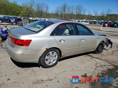 Trzecie zdjęcie samochodu z tyłu: 2010 HYUNDAI SONATA GLS VIN:5NPET4AC7AH615856 - miniatura