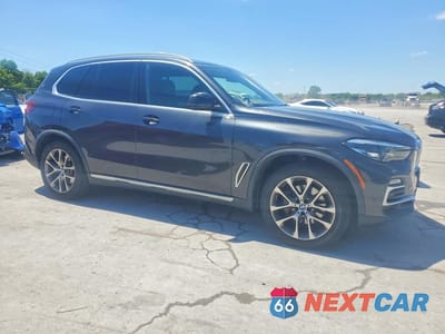 Czwarte zdjęcie samochodu z boku: 2019 BMW X5 XDRIVE40I VIN:5UXCR6C54KLL52513 - miniatura