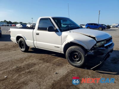 Czwarte zdjęcie samochodu z boku: 1998 CHEVROLET S TRUCK S10 VIN:1GCCS1443WK173888 - miniatura
