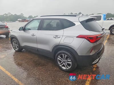 Drugie zdjęcie samochodu z przodu: 2021 KIA SELTOS S VIN:KNDEUCAA2M7172952 - miniatura