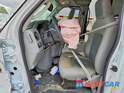 Piąte zdjęcie samochodu w środku: 2023 FORD ECONOLINE E450 SUPER DUTY CUTAWAY VAN VIN:1FDXE4FN2PDD05010 - miniatura