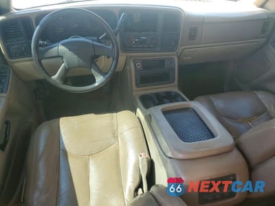 Zdjęcie 8 z 12 samochodu: 2004 GMC YUKON VIN:1GKEC13V34J116565 - miniatura