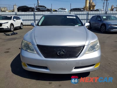 Piąte zdjęcie samochodu w środku: 2009 LEXUS LS 460 VIN:JTHBL46F795089941 - miniatura