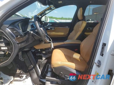 Zdjęcie 7 z 13 samochodu: 2017 VOLVO XC90 T6 VIN:YV4A22PK4H1141464 - miniatura
