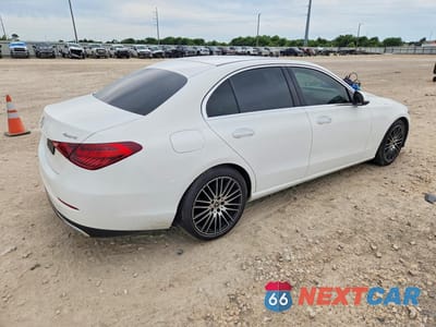 Trzecie zdjęcie samochodu z tyłu: 2022 MERCEDES-BENZ C 300 4MATIC VIN:W1KAF4HB3NR063960 - miniatura