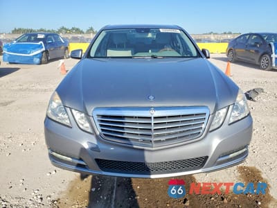 Piąte zdjęcie samochodu w środku: 2013 MERCEDES-BENZ E 350 VIN:WDDHF5KB8DA693077 - miniatura