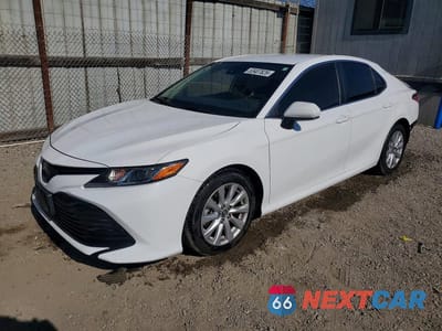 2019 TOYOTA CAMRY LE 4T1B11HK4KU838699 - główne zdjęcie licytacji z USA - miniatura