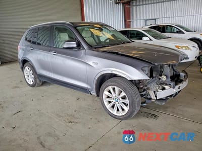 Czwarte zdjęcie samochodu z boku: 2016 BMW X3 XDRIVE28I VIN:5UXWX9C52G0D87292 - miniatura