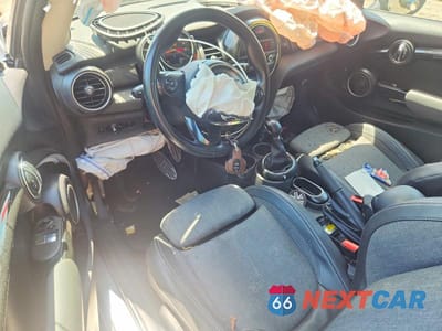Zdjęcie 8 z 12 samochodu: 2014 MINI COOPER S VIN:WMWXM7C52ET731664 - miniatura