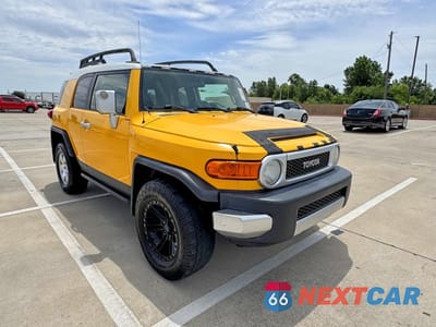 2007 TOYOTA FJ CRUISER BASE JTEBU11FX70045071 - główne zdjęcie licytacji z USA - miniatura