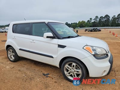 Czwarte zdjęcie samochodu z boku: 2011 KIA SOUL + VIN:KNDJT2A23B7327493 - miniatura