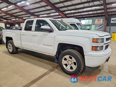 Czwarte zdjęcie samochodu z boku: 2015 CHEVROLET SILVERADO K1500 VIN:1GCVKPEH4FZ251941 - miniatura