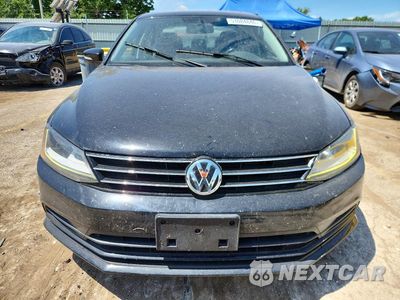 Piąte zdjęcie samochodu w środku: 2017 VOLKSWAGEN JETTA SE VIN:3VWDB7AJ7HM345222 - miniatura
