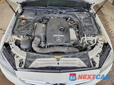 Zdjęcie 11 z 12 samochodu: 2015 MERCEDES-BENZ C 300 VIN:55SWF4JB3FU085294 - miniatura