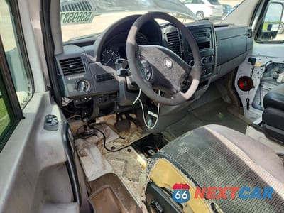 Zdjęcie 8 z 12 samochodu: 2007 DODGE SPRINTER 2500 VIN:WD0PE845475182505 - miniatura