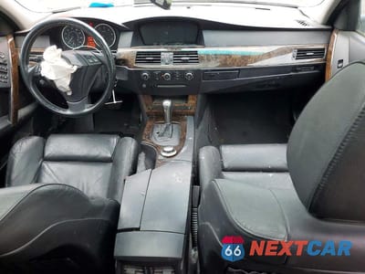 Zdjęcie 8 z 12 samochodu: 2006 BMW 530 VIN:WBANN73556CN00604 - miniatura