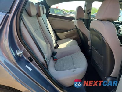 Zdjęcie 10 z 13 samochodu: 2017 HYUNDAI ACCENT SE VIN:KMHCT4AE9HU327499 - miniatura