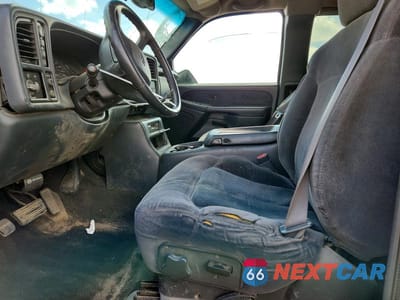 Zdjęcie 7 z 13 samochodu: 2002 CHEVROLET SILVERADO K1500 VIN:2GCEK19T721237563 - miniatura