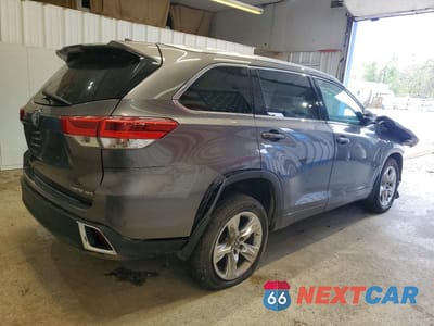 Trzecie zdjęcie samochodu z tyłu: 2019 TOYOTA HIGHLANDER LIMITED VIN:5TDDZRFH0KS727714 - miniatura