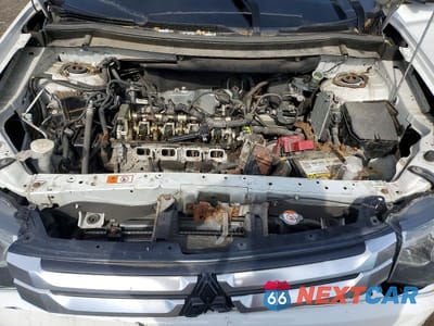 Zdjęcie 12 z 13 samochodu: 2015 MITSUBISHI OUTLANDER SE VIN:JA4AZ3A3XFZ000901 - miniatura