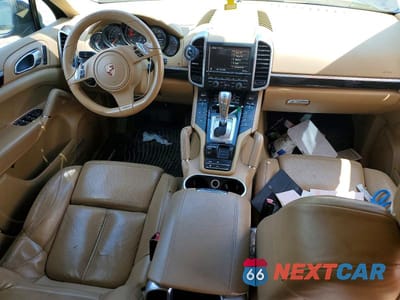 Zdjęcie 8 z 13 samochodu: 2012 PORSCHE CAYENNE VIN:WP1AA2A20CLA01552 - miniatura